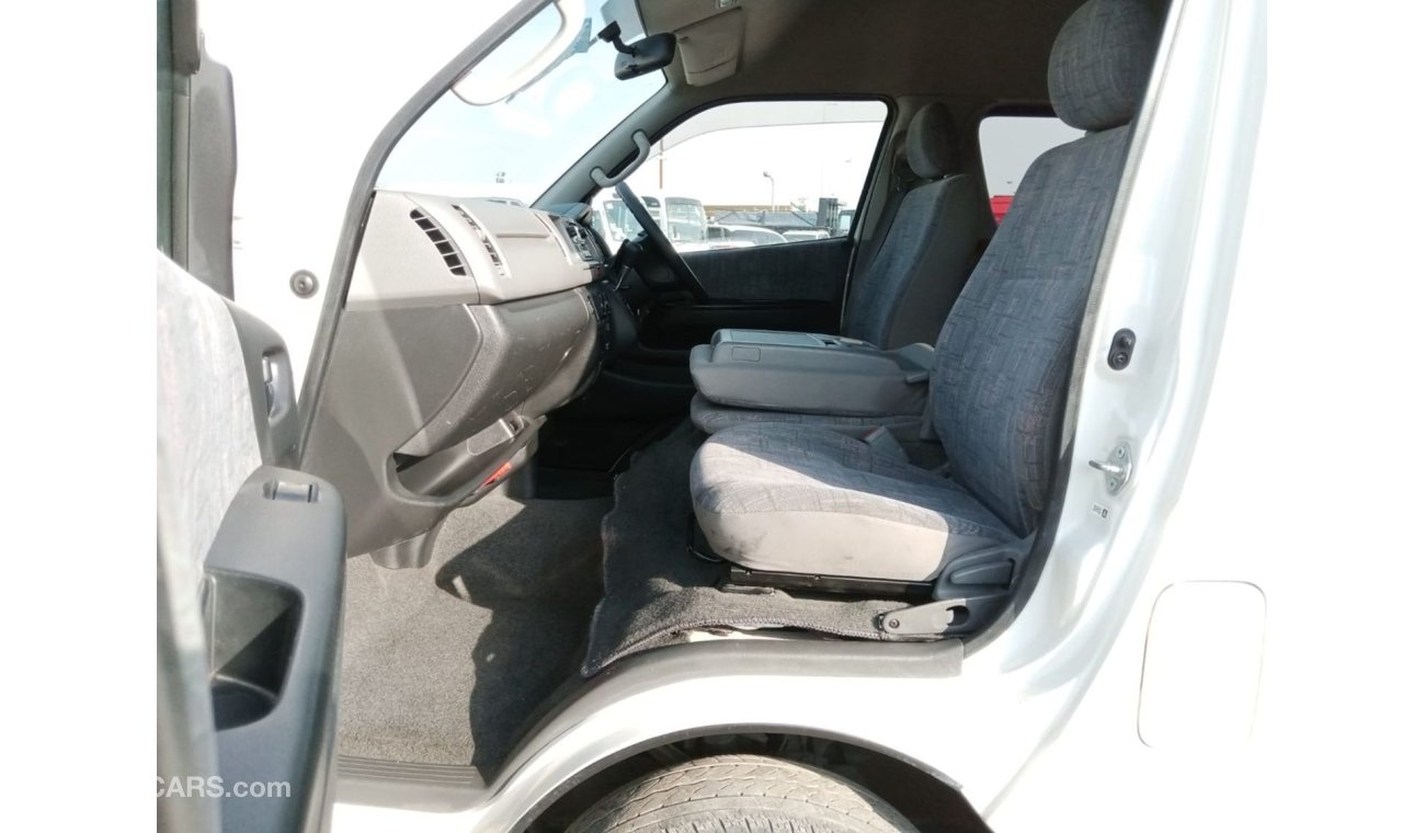 تويوتا هاياس TOYOTA HIACE RIGHT HAND DRIVE (PM1033)