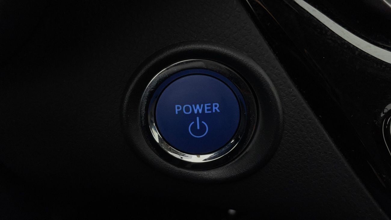 تويوتا CHR VX 1.8 | بدون دفعة مقدمة | اختبار القيادة في المنزل