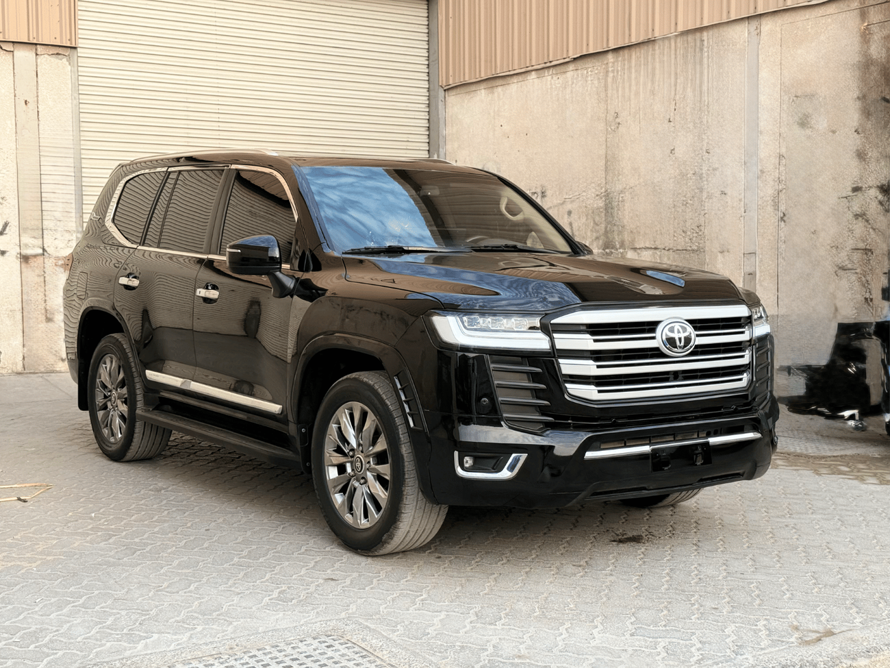 Toyota Land Cruiser VXR 4.6L 4WD