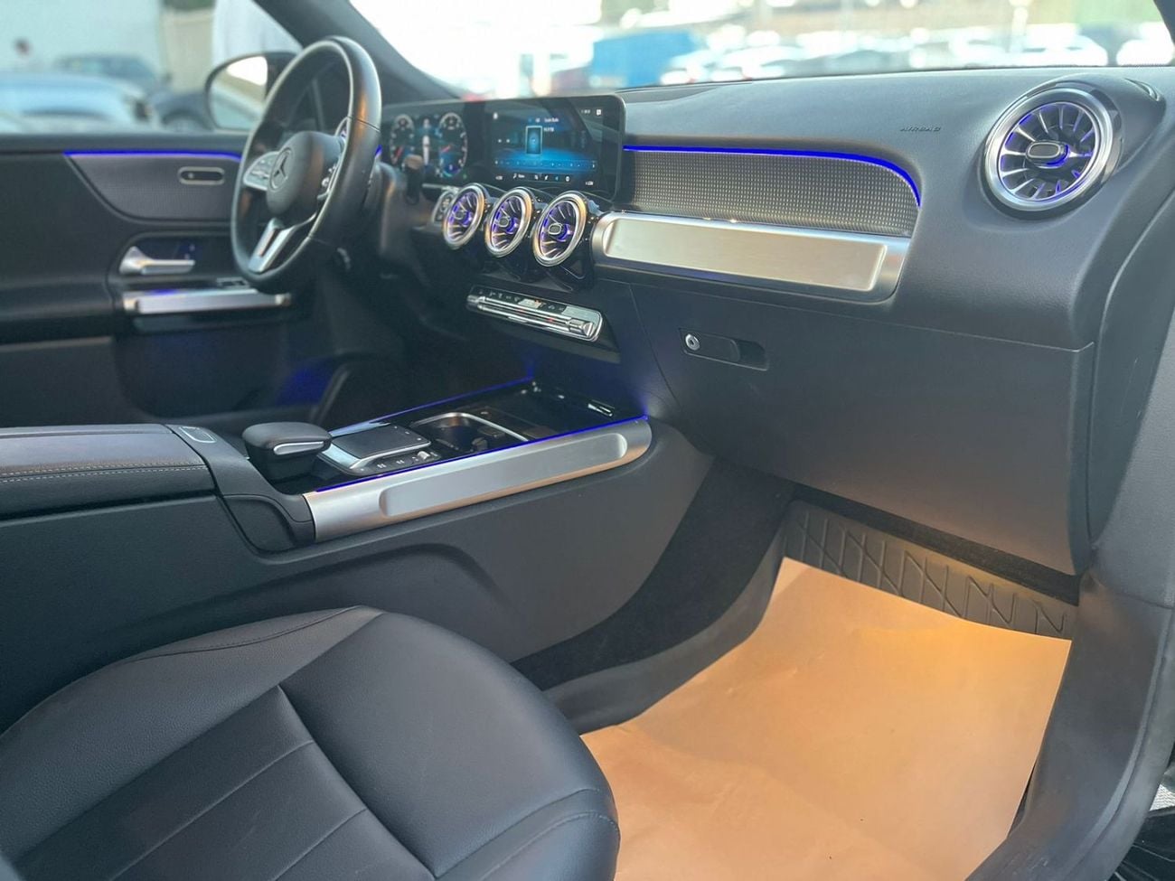 مرسيدس بنز GLB 250 4MATIC