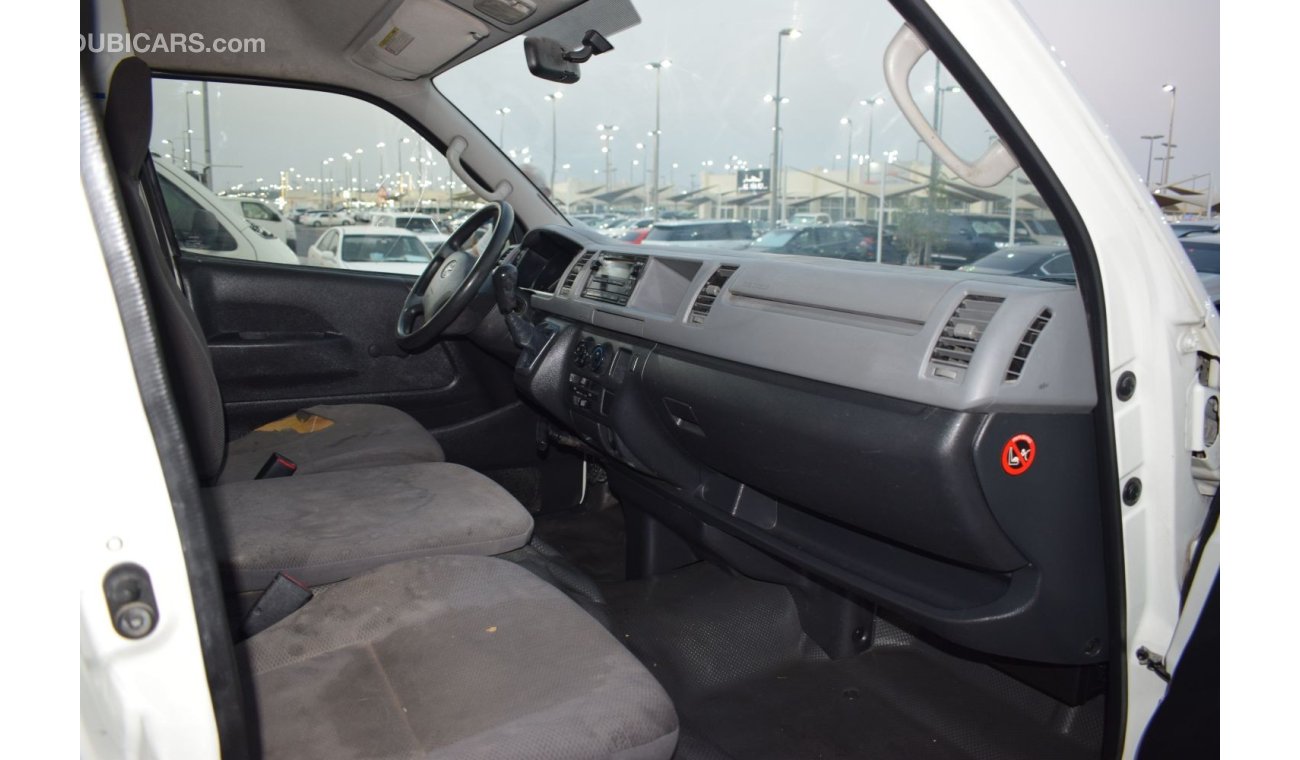 تويوتا هاياس Toyota Hiace Highroof Van,model:2013. Excellent condition