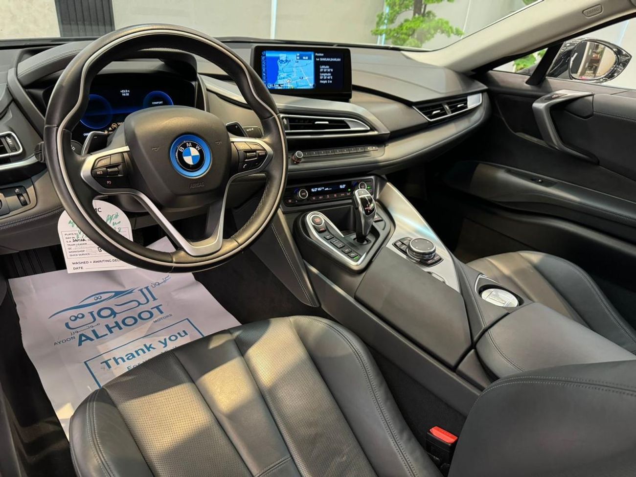 بي أم دبليو i8 ELITE BMW I8 || GCC II FULLY LOADED || ACCIDENT FREE || VERY LOW MILEAGE || F.S.H BMW
