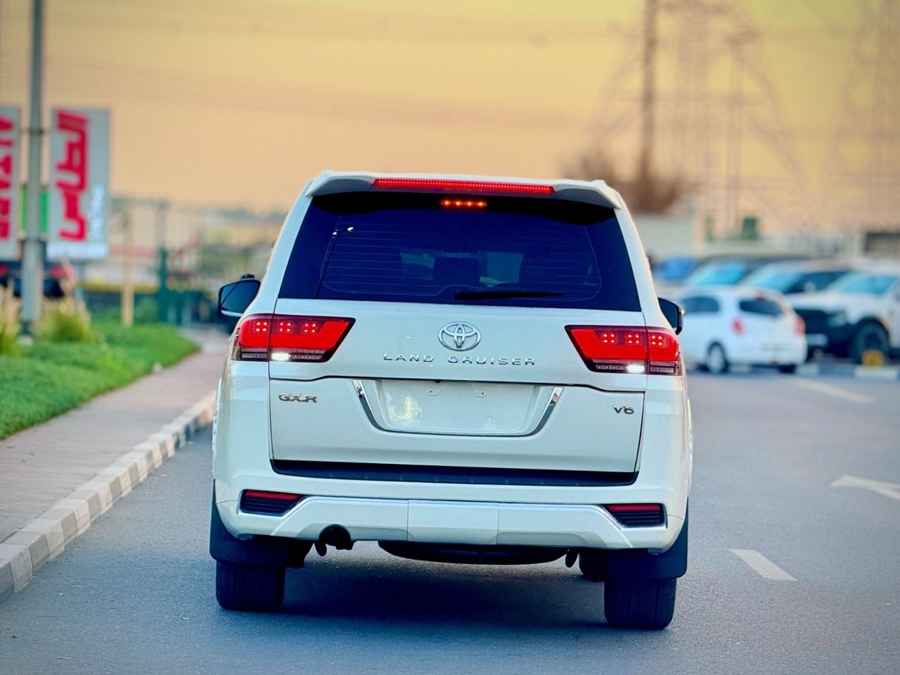 تويوتا لاند كروزر 2009 FACELIFTED 2025 WITH INTERIOR AND EXTERIOR FULL OPTION V6 GCC SPECIFICATION