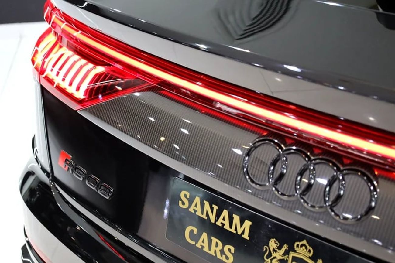 Audi RS Q8 Quattro, Ceramic Brakes, Carbon Fiber Package, Bang N Olufsen Audio, GCC Specs!!