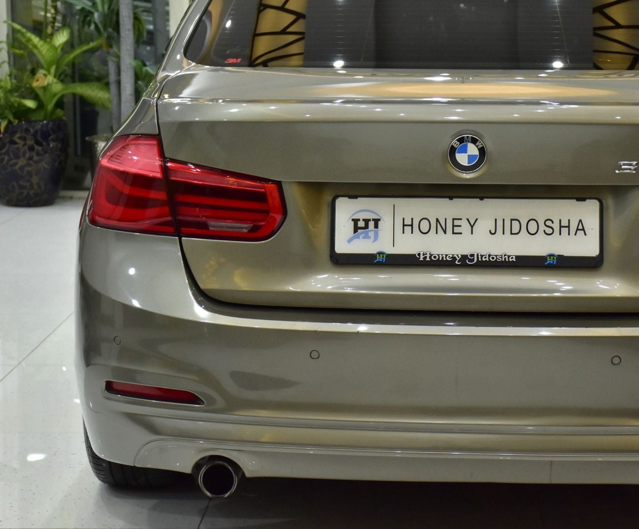 بي أم دبليو 318i EXCELLENT DEAL for our BMW 318i ( 2016 Model ) in Brown Color GCC Specs