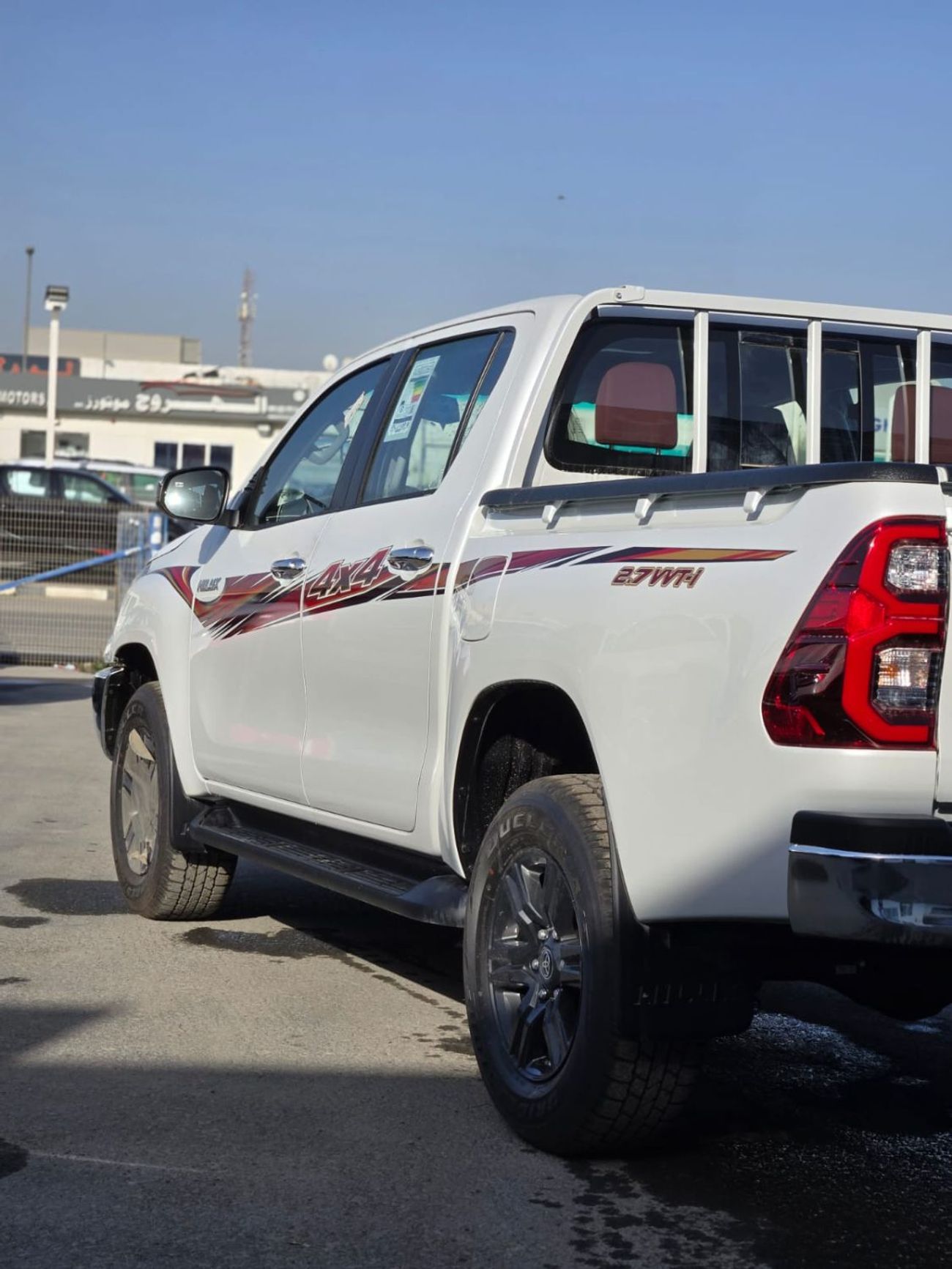 Toyota Hilux 2.7L PETROL M/T DOUBLE CABIN FULL OPTION PICKUP WITHOUT PUSH START