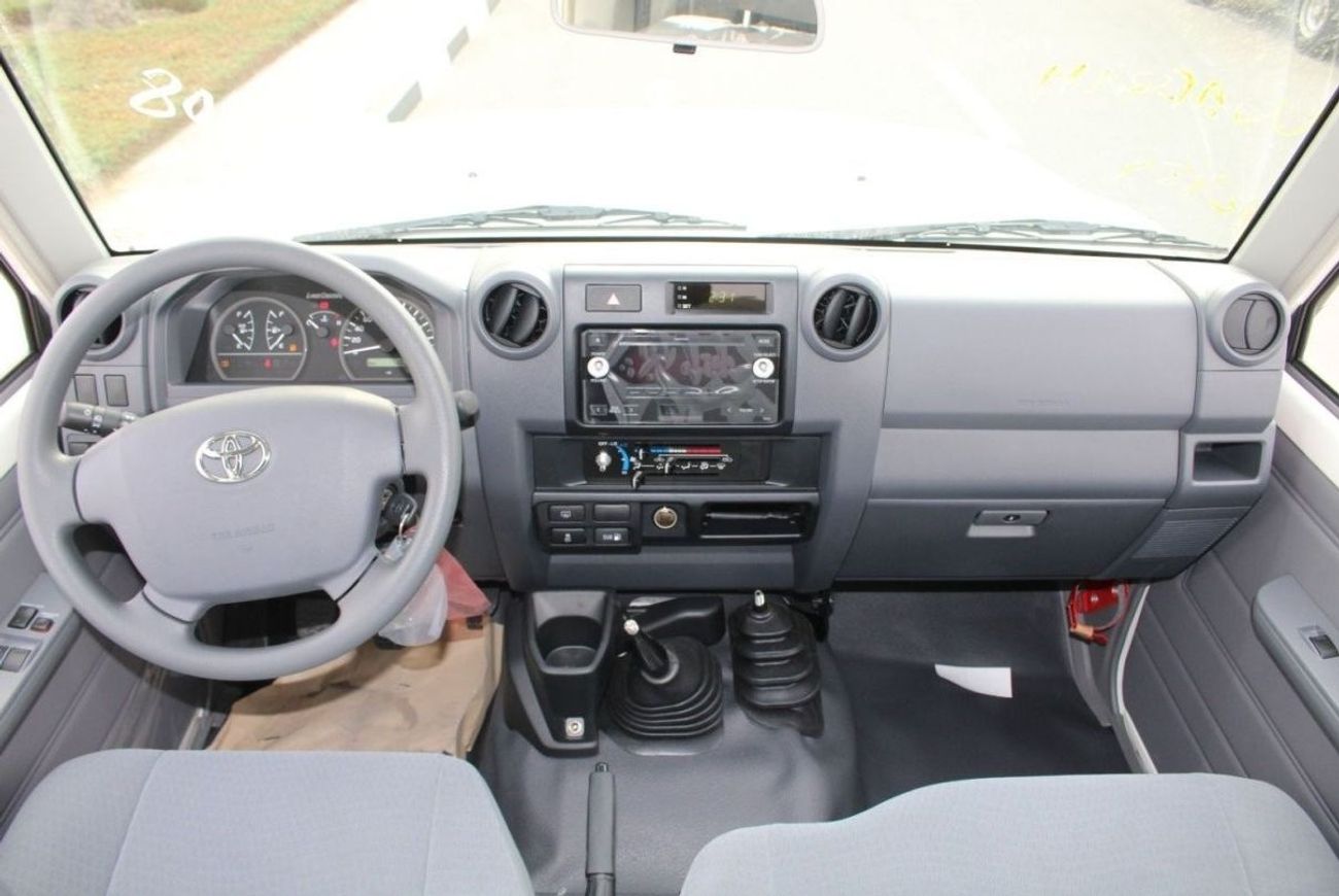 Toyota Land Cruiser 70 TOYOTA LANDCRUISER 78 4.5L V8 DIESEL 9 SEATER TROOP CARRIER MANUAL