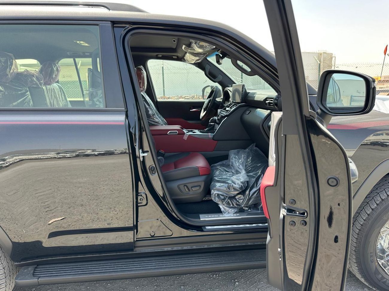 Toyota Land Cruiser 2025 Toyota Land Cruiser 300 GR-Sport 3.5L AT Hybrid