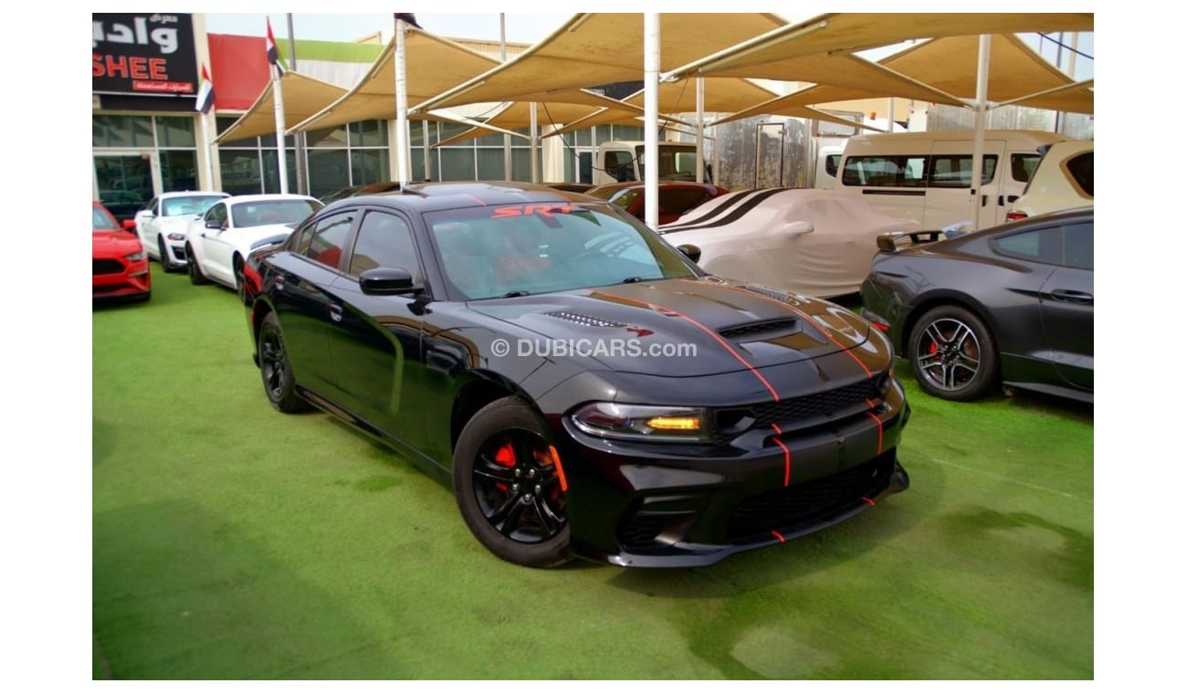 Dodge Charger 3.6L SXT Plus The base engine is a 3.6-liter V6 with 292 horsepower and 352 Nm of torque. The engine