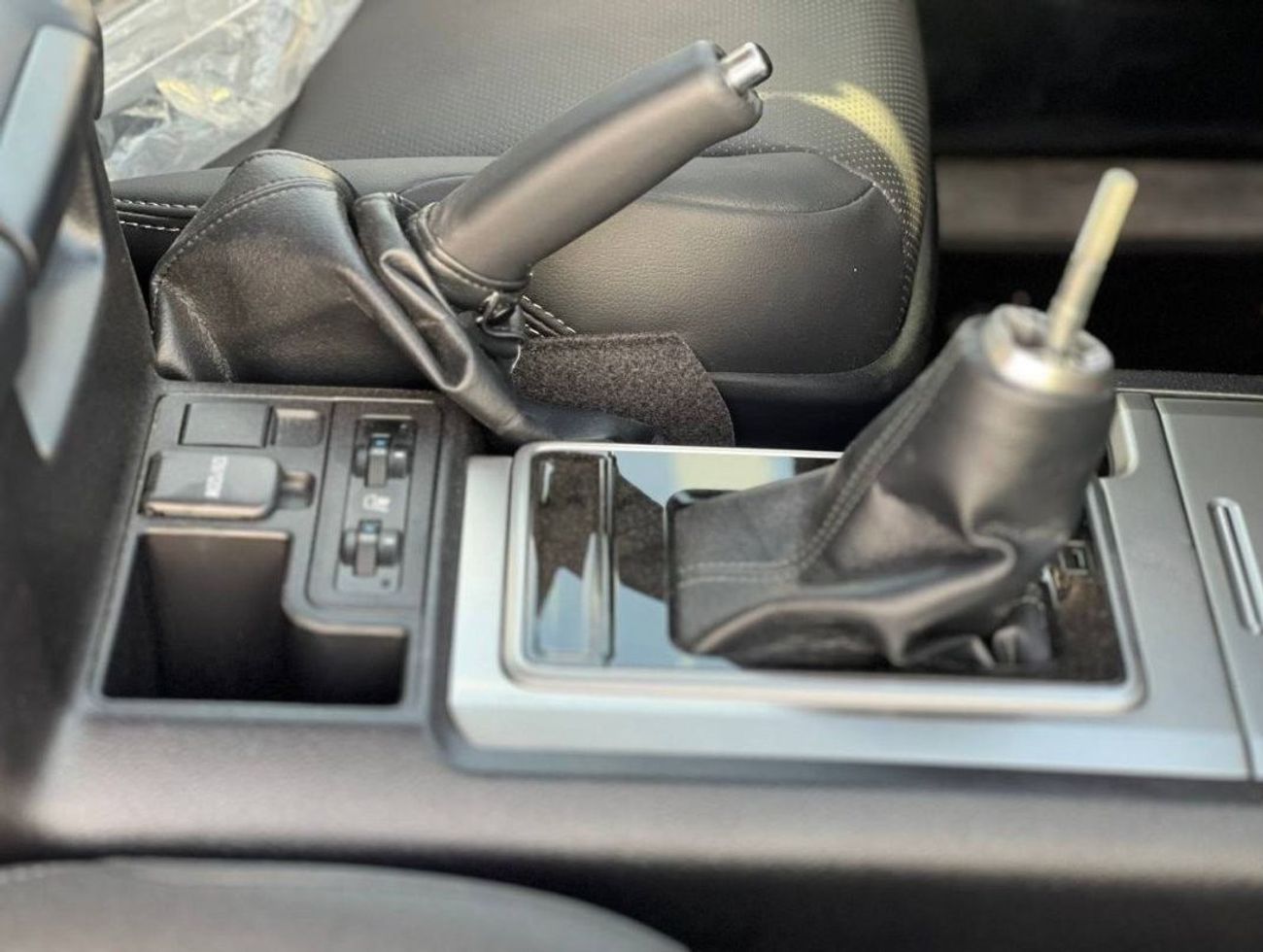 Toyota Prado VX 4.0L PTR A/T // 2023 // HIGH OPTION WITH POWER & LEATHER & COOLING SEATS , DVD & BACK CAMERA // S