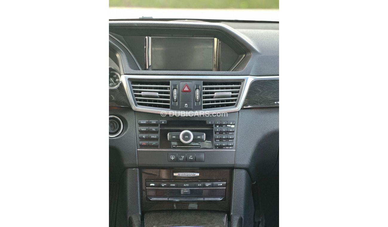 مرسيدس بنز E300 موديل 2010 خليجي حاله ممتازه من الداخل والخارج