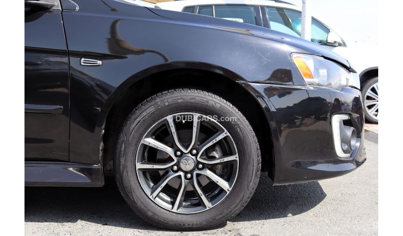 ميتسوبيشي لانسر GLS هاي خالية من الحوادث - خليجي - مكينة 2000 سي سي - رقم واحد - السيارة بحالة ممتازة من الداخل والخ