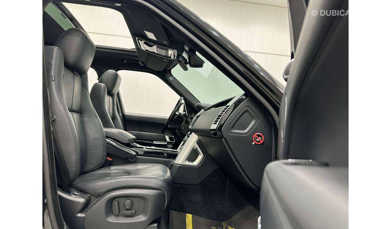 Land Rover Range Rover 2016 Range Rover Vogue SE V8, Full Service History, Warranty, GCC