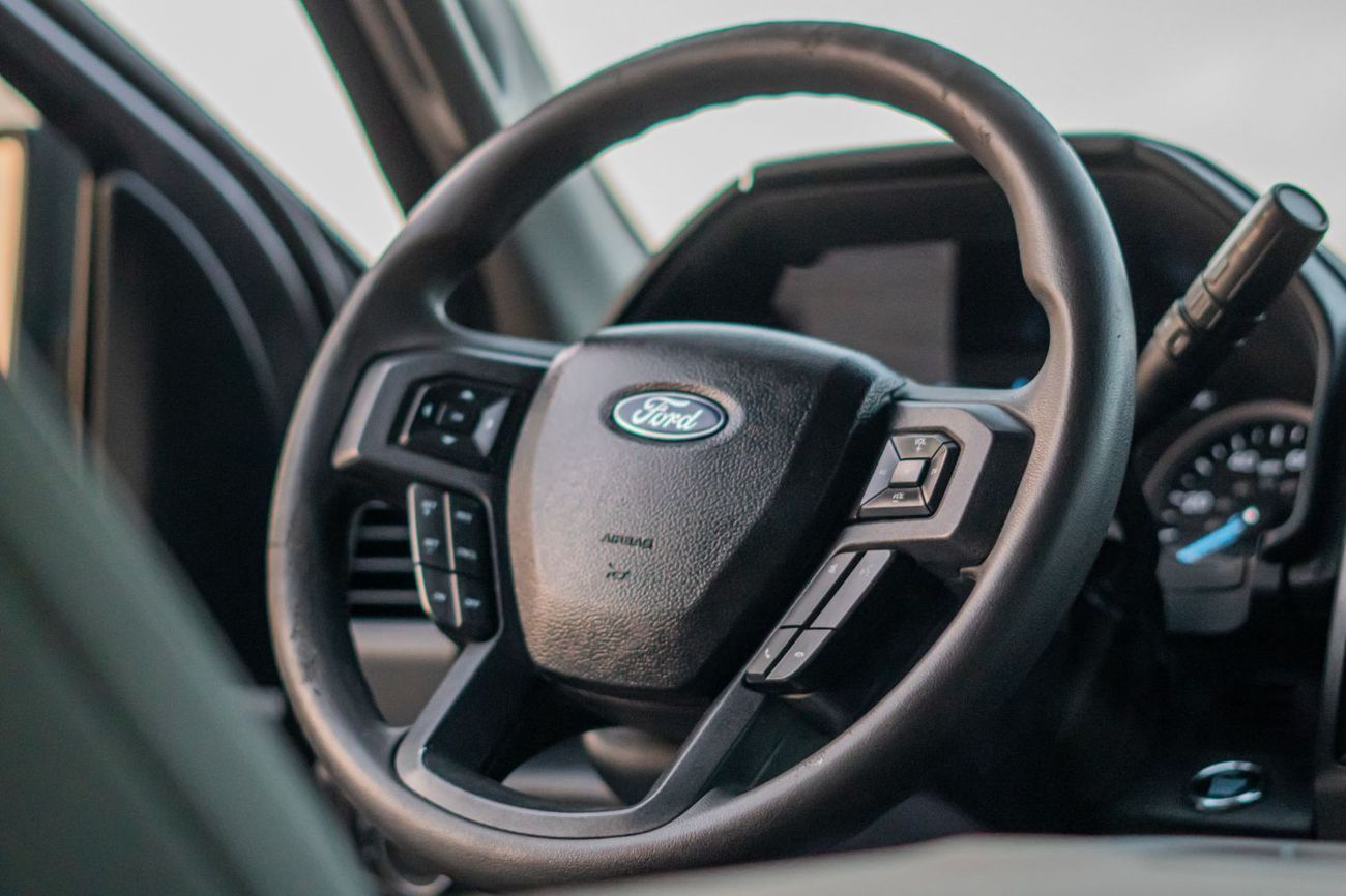 Ford F 350 SUPER DUTY XLT DOUBLE TIRE