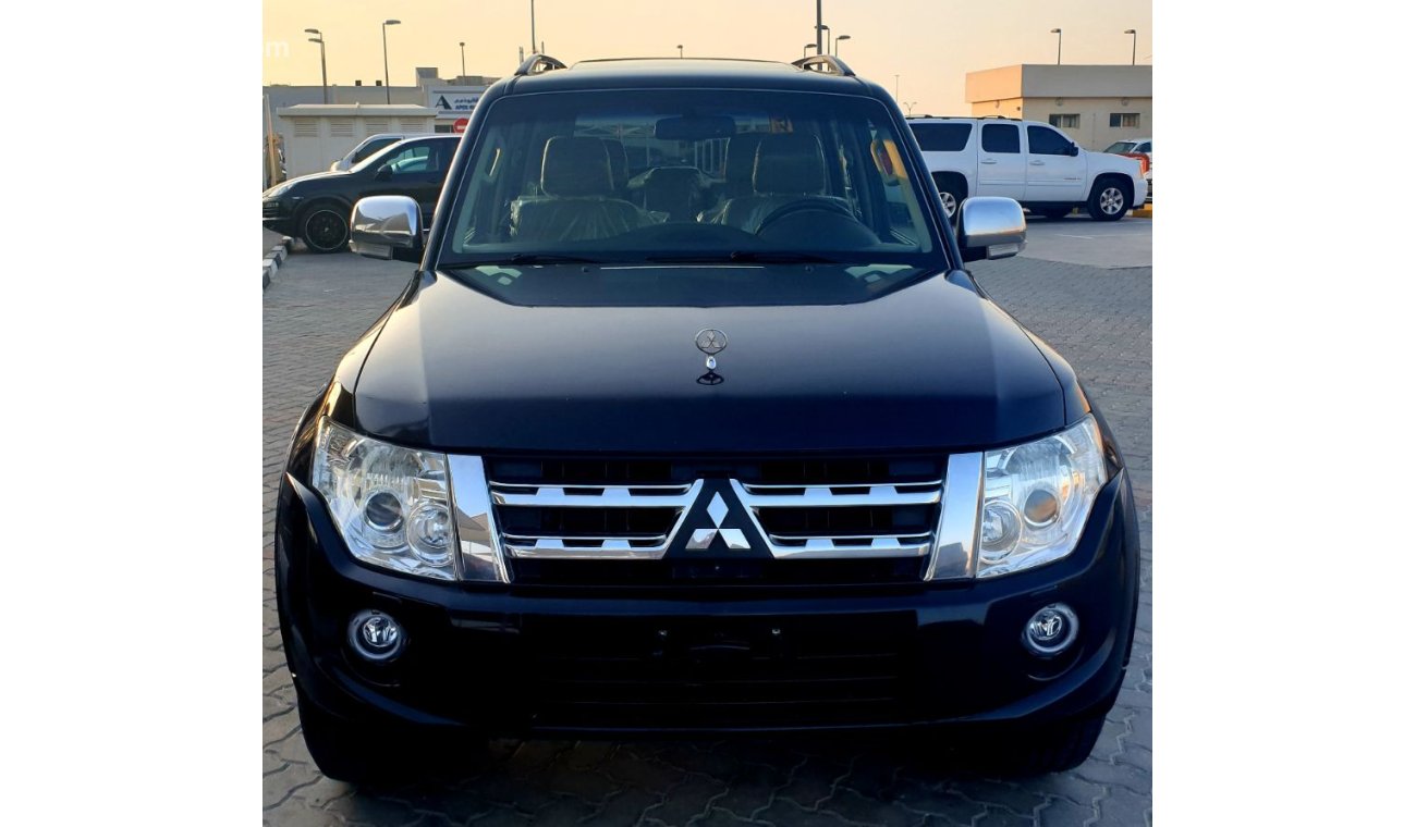 Mitsubishi Pajero The car is clean inside and out and does not need any expenses