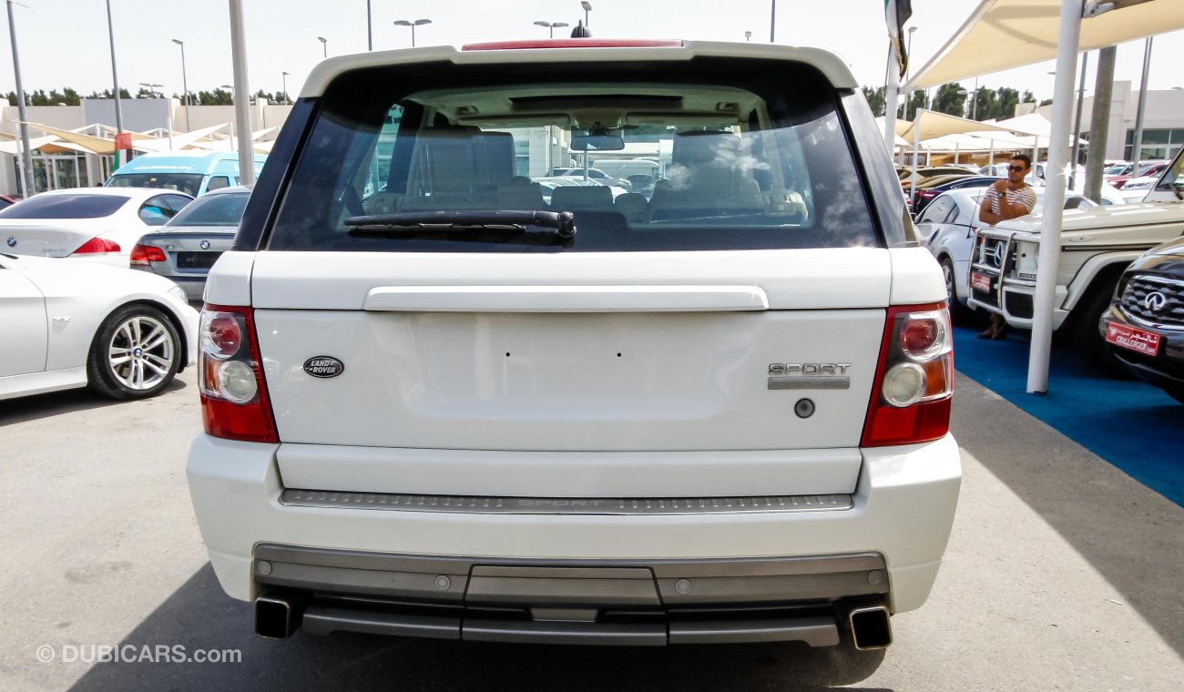 Land Rover Range Rover Sport HSE With Supercharged badge