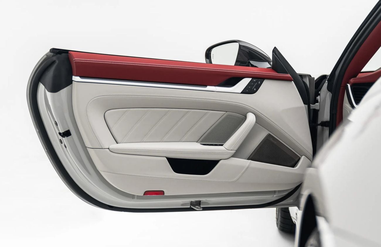 Porsche 911 3.7L F6 Turbocharged Engine + T-Hybrid