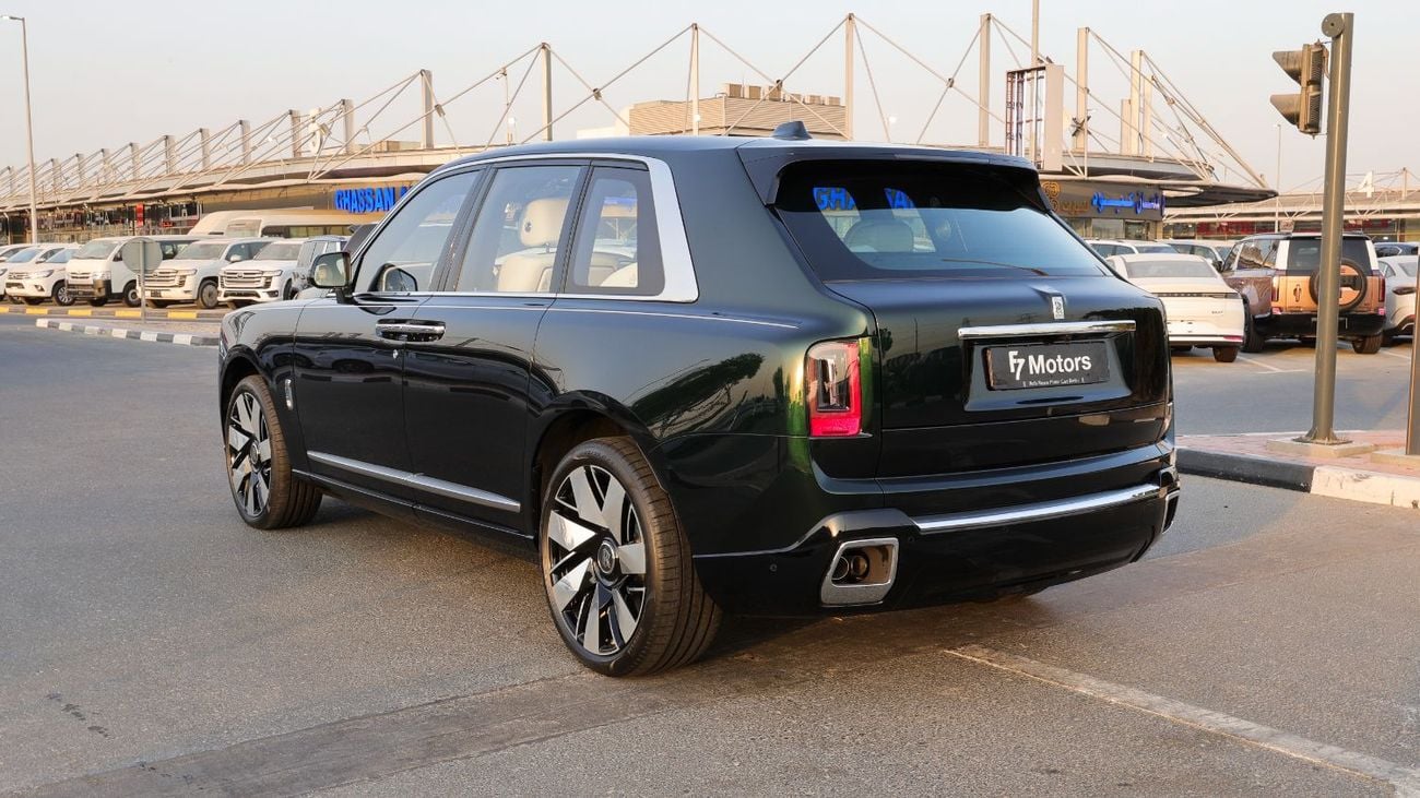 Rolls Royce Cullinan STANDARD Rolls Royce Cullinan - Silver Badge - 2026