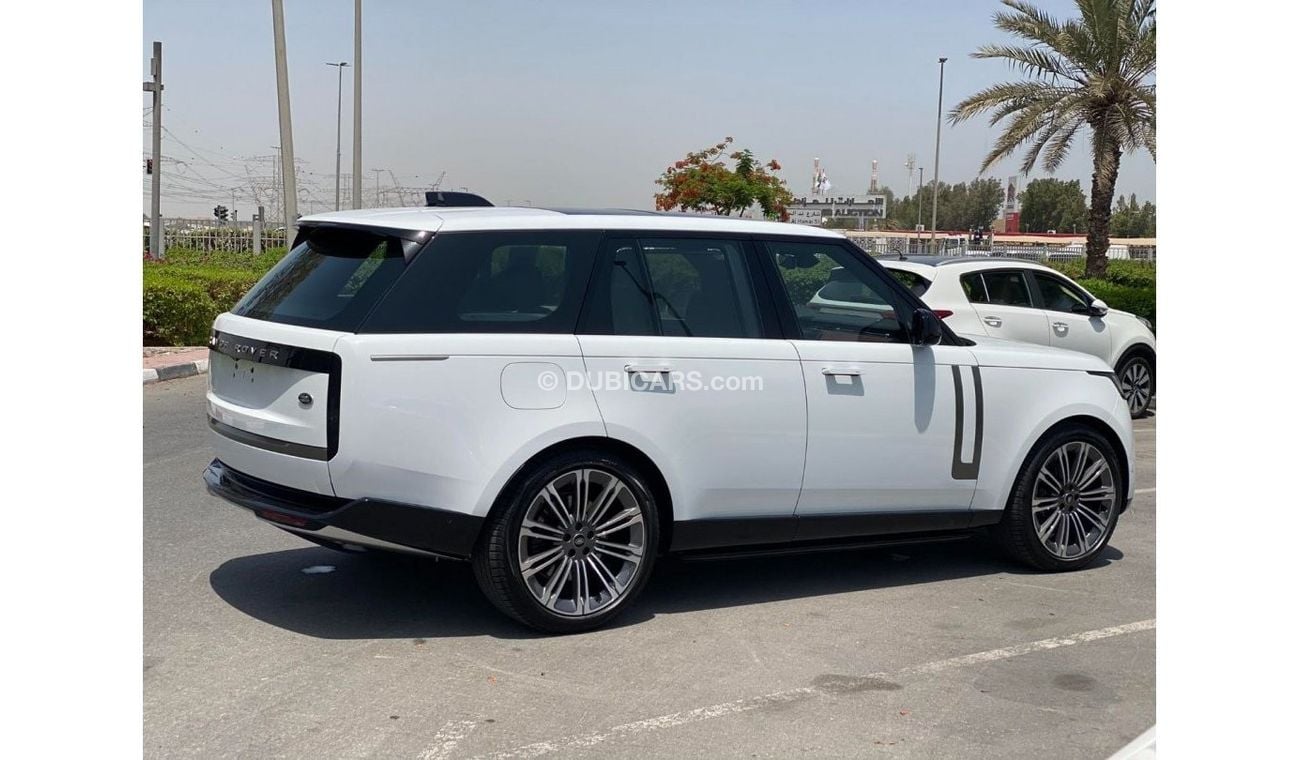 Land Rover Range Rover GCC SPECC UNDER WARRANTY AND SERVICE CONTRACT
