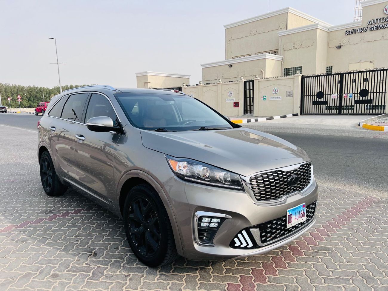 Kia Sorento SX 3.3L LOW Mileage good condition