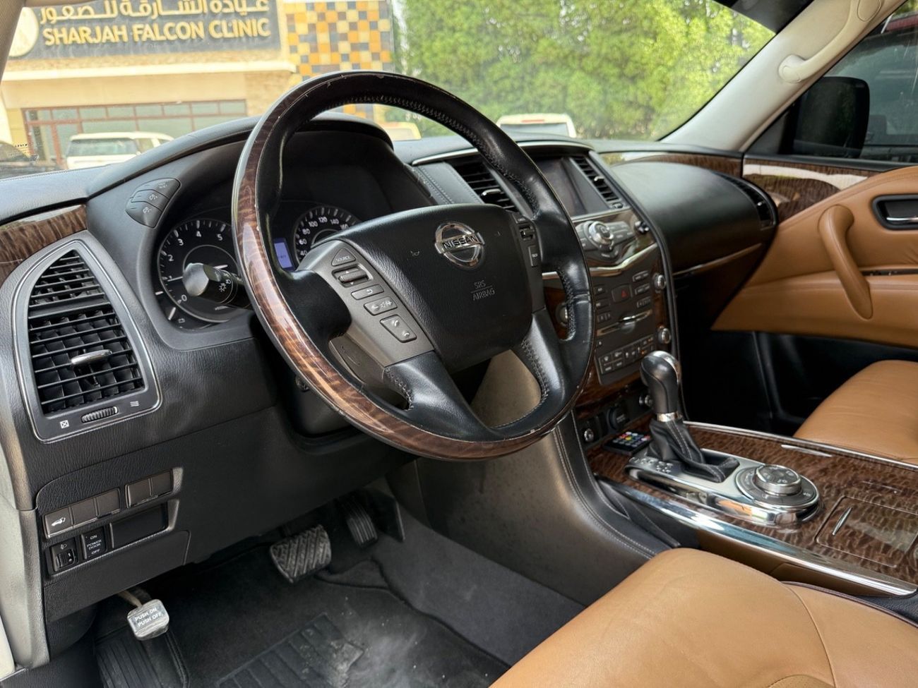 Nissan Patrol LE Platinum 5.6L نيسان باترول ٢٠١٥ بلاتينيوم ٥ كاميرات