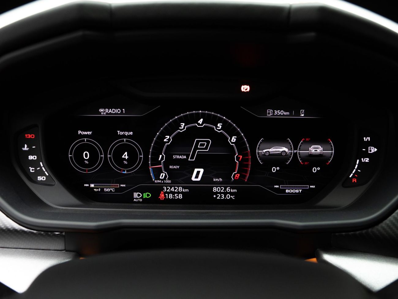 Lamborghini Urus STD 4.0T V8 2022 Lamborghini Urus, October 2026 Lamborghini Warranty, Full Service History, Low KMs,