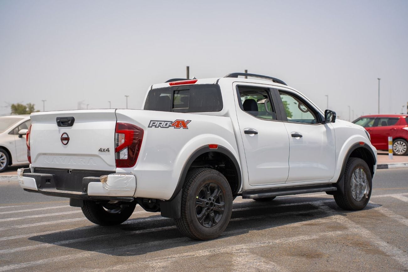 Nissan Navara PRO-4X Off-Road | 2.5L Diesel 4WD A/T (Only For Export)