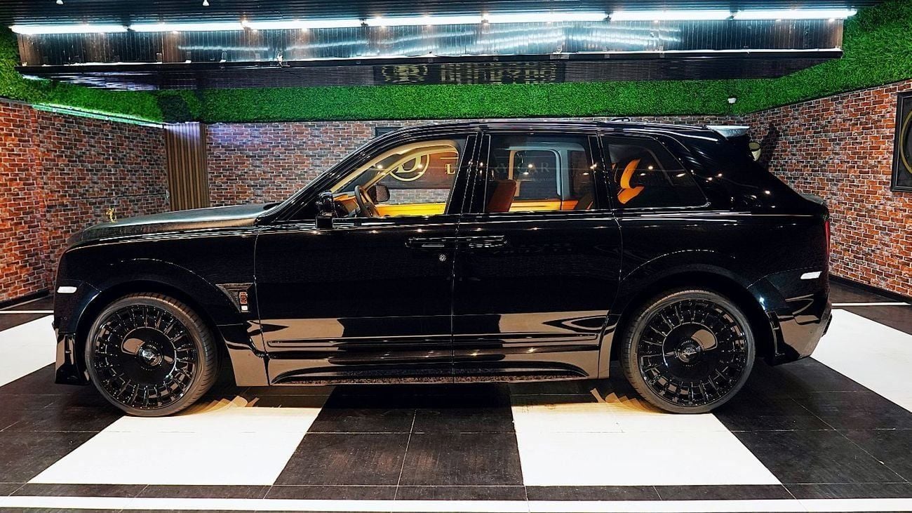 Rolls-Royce Onyx Cullinan | LIMITED OFFER | GOLD SPIRIT OF ECSTASY | NEW | 2024 | 563 HP | 3-YR WARRANTY AND SERVICE