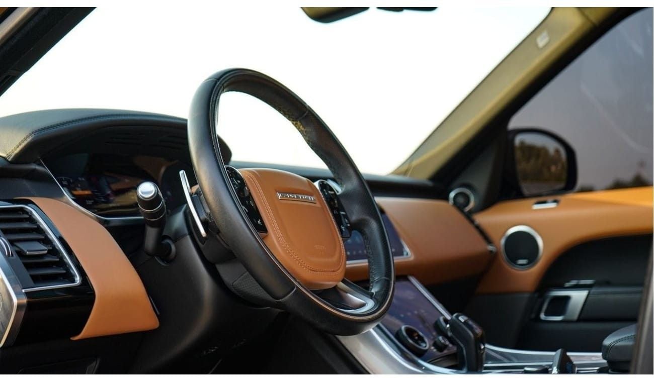 Land Rover Range Rover 3years warranty, 2 years free service, free registration, contact number 0507273386