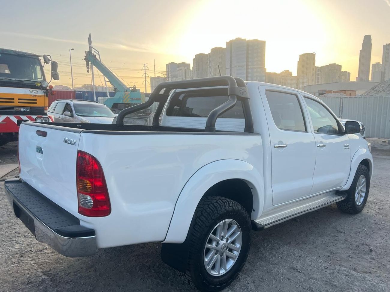 Toyota Hilux DIESEL 3,0 LITER RIGHT HAND DRIVE AUTOMATIC
