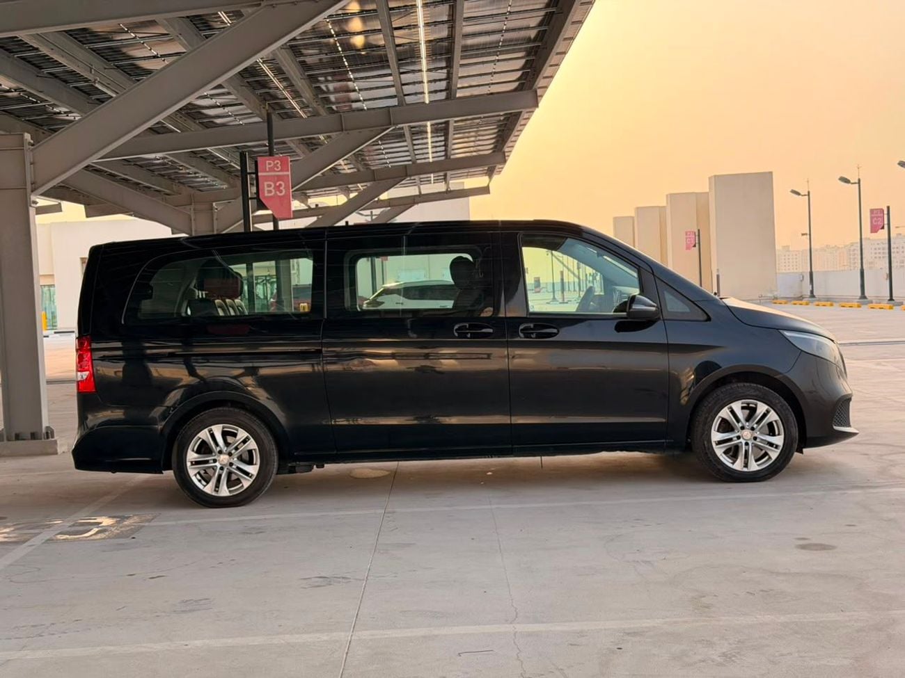 مرسيدس بنز V 250 AVANTGARDE/E