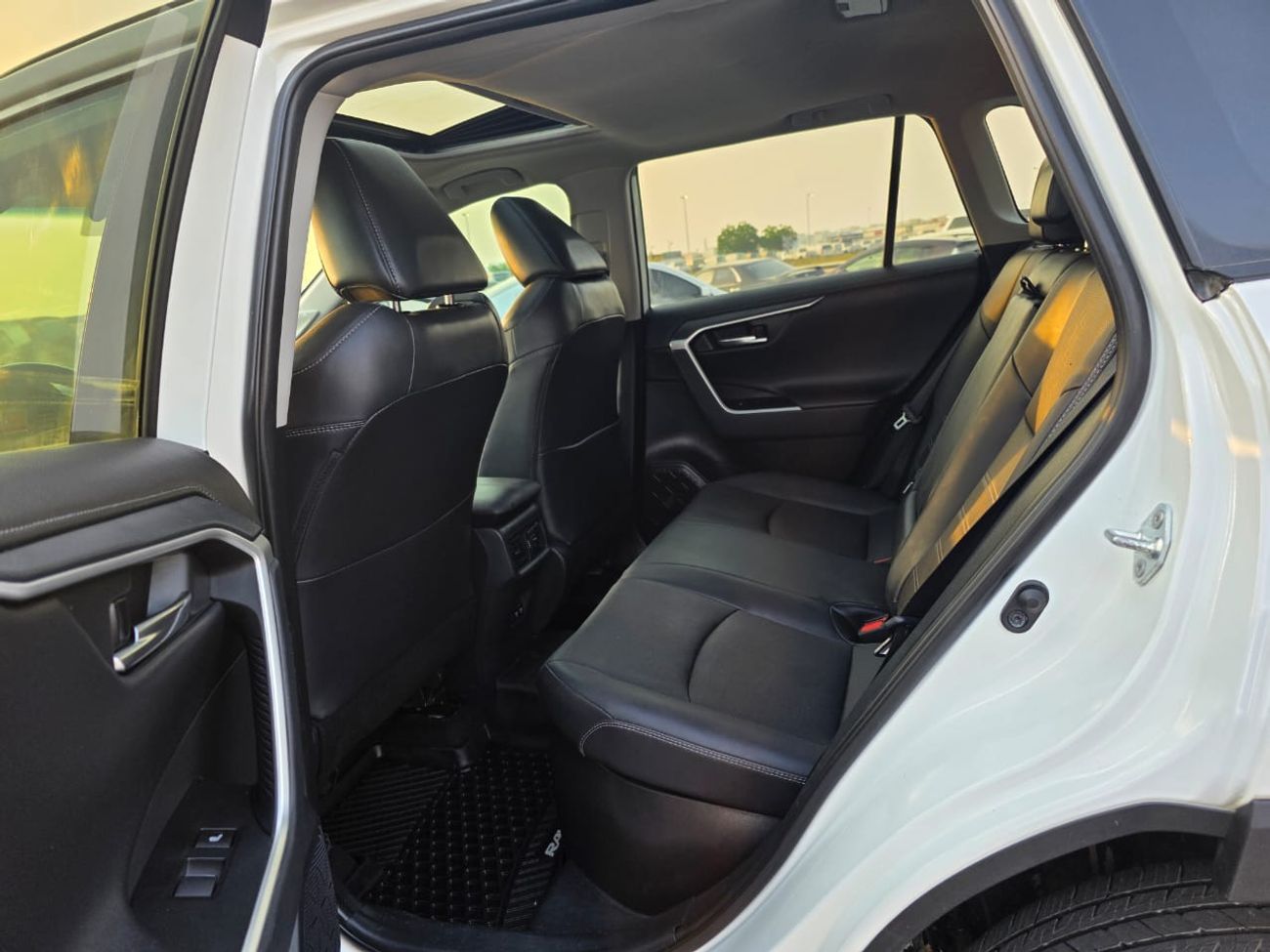 Toyota RAV4 TOYOTA RAV4 HYBRID LIMITED | FULL OPTION WITH 360 CAMERAS