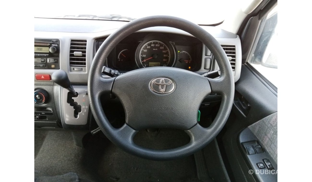 تويوتا هاياس TOYOTA HIACE RIGHT HAND DRIVE (PM1033)