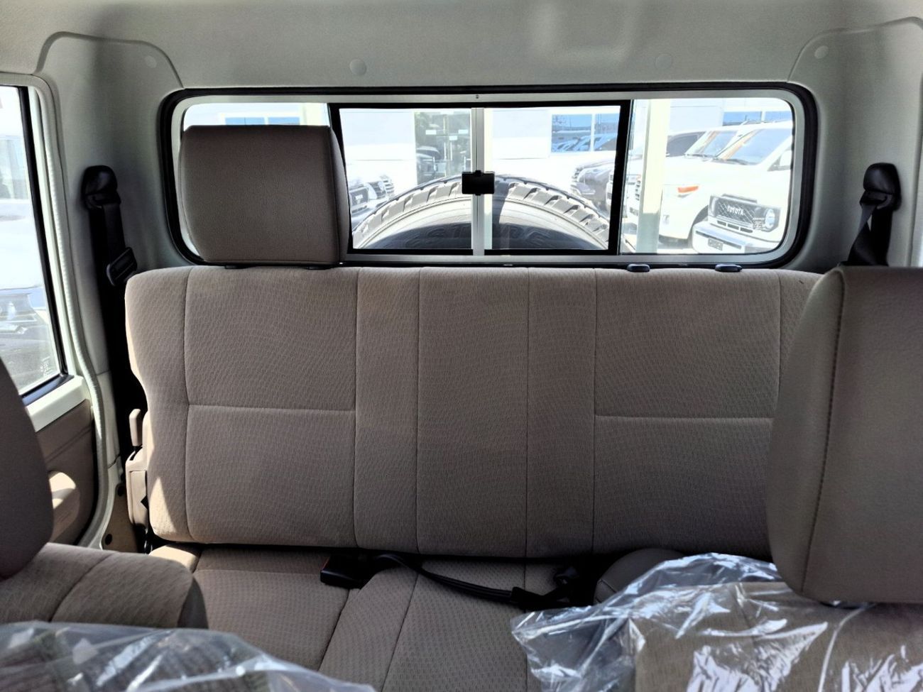 Toyota Land Cruiser Pick Up 2.8L Pickup MT Diesel (Export Only)