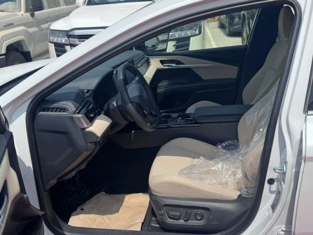 Toyota Camry GLE Toyota Camry GLE EV 2.5L Hybrid 2026 GCC specs (FOR EXPORT ONLY)