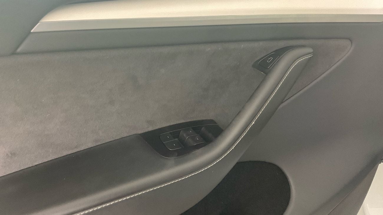 Tesla Model Y Performance (Dual Motor) | upto AED 20,000 Ramadan Discount | Guaranteed Warranty | 0 Down Payment