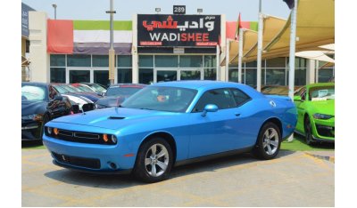 Dodge Challenger SXT Plus very clean//original air bags//cash or 0 % down payment