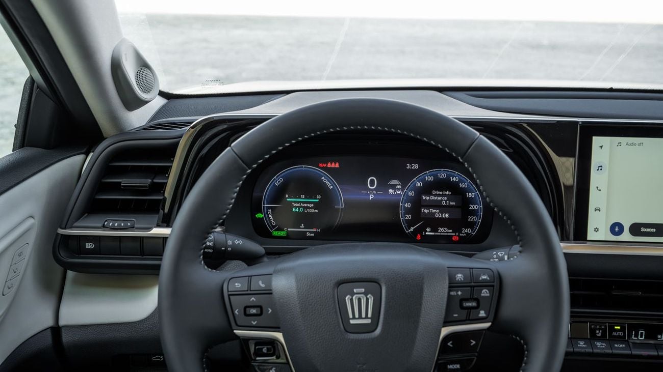 تويوتا كراون TOYOTA CROWN 2.5 HEV HI -2026YM