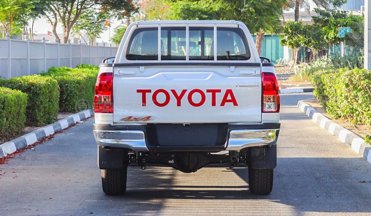 Toyota Hilux DC . 2.7L . Petrol . 4WD . 6-Speed Automatic . 5 Seats . 4 Doors For Export