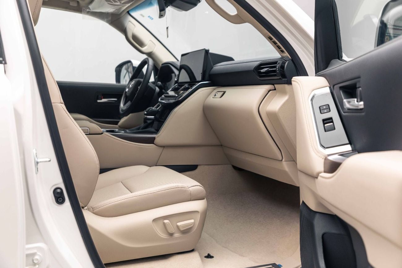 تويوتا لاند كروزر GXR 3.5L - White Inside Beige | Export Only