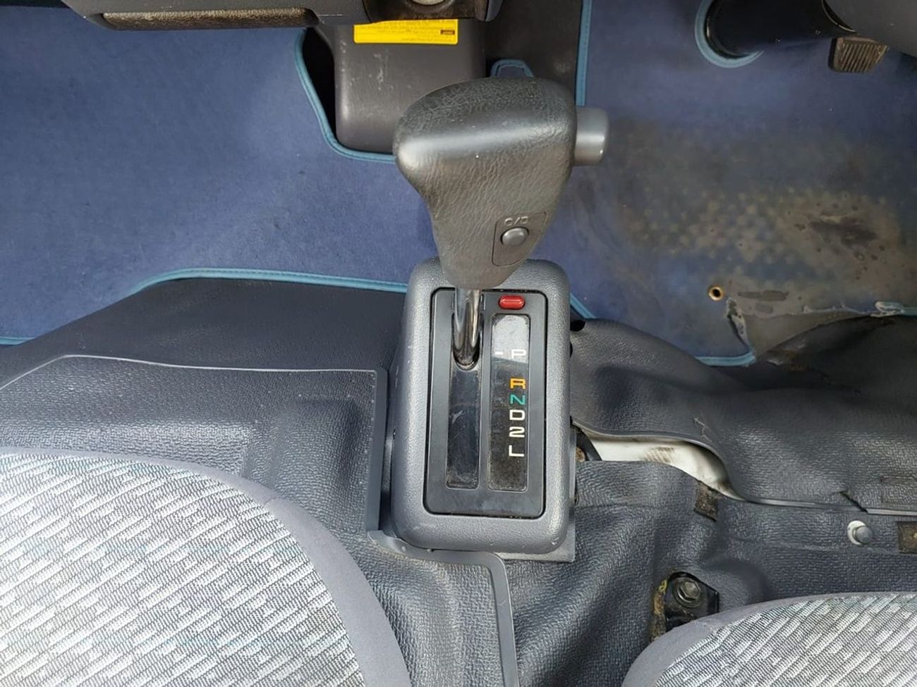 Toyota Hiace TOYOTA HIACE VAN RHD 2000 MODEL 3.0 L DIESEL AUTOMATIC(PM02372)