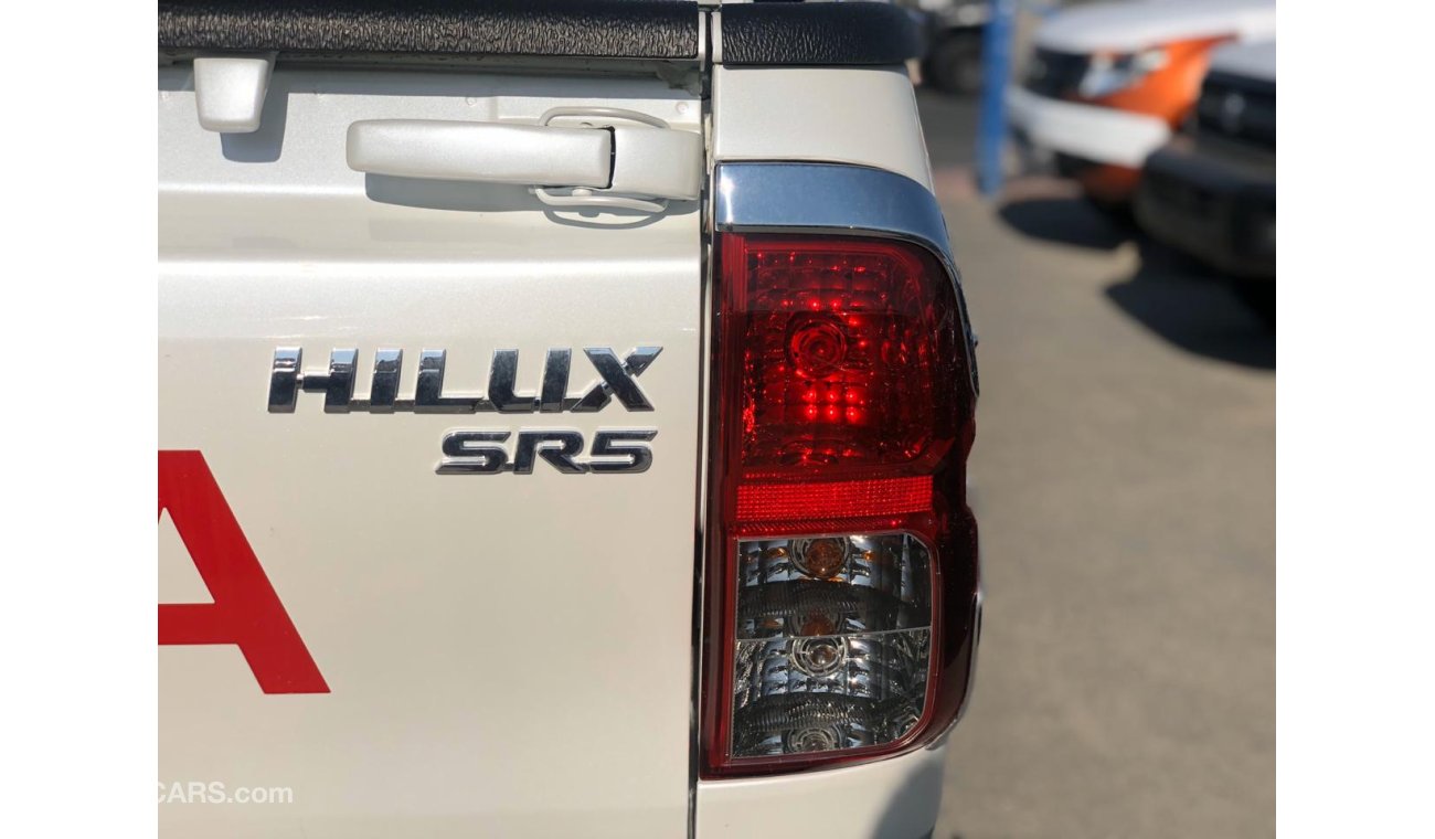 Toyota Hilux SRS 2.7L PETROL (EXCLUSIVE OFFER)