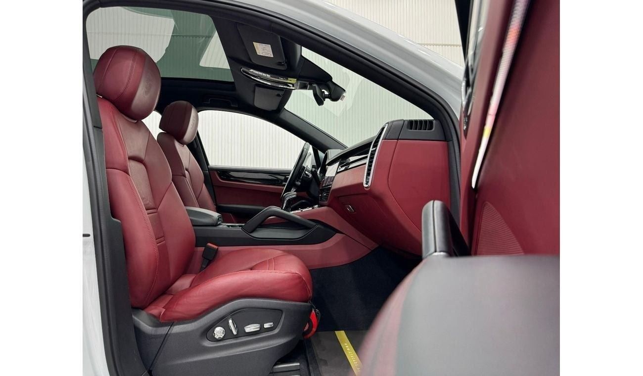 Porsche Cayenne Std 3.0L (335 HP) 2020 Porsche Cayenne Coupe, Warranty, Service History, Sport Chrono Package, Full