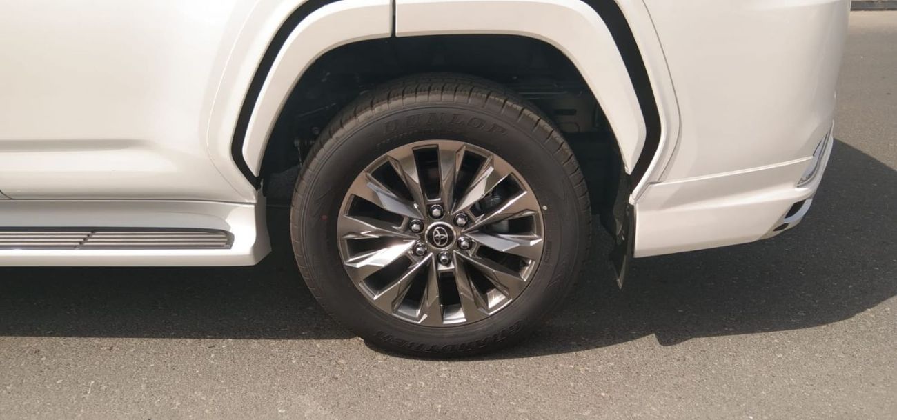 تويوتا لاند كروزر Rhd zx petrol Auto Right-Hand drive Brand-new full options