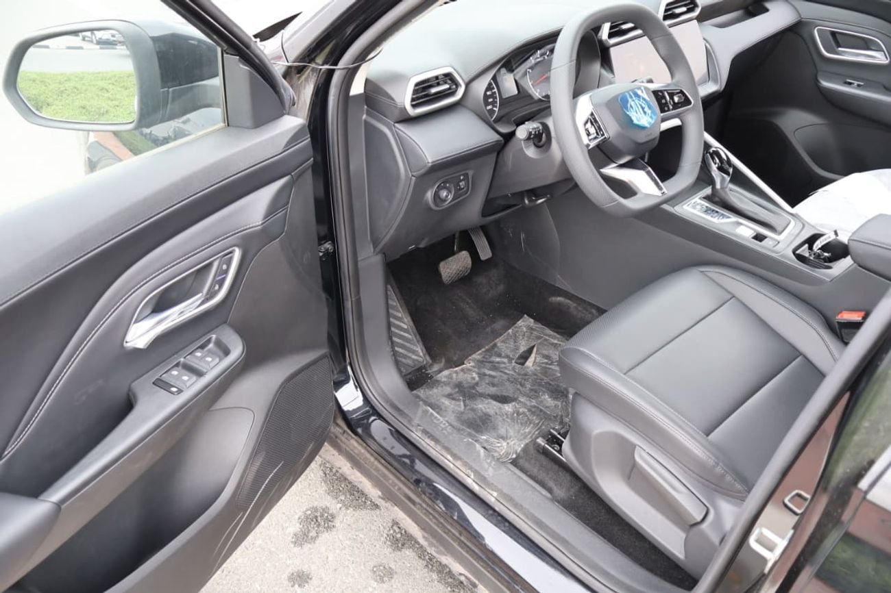 أم جي ZS 2025 MG ZS 1.5L AT STD Option New Shape