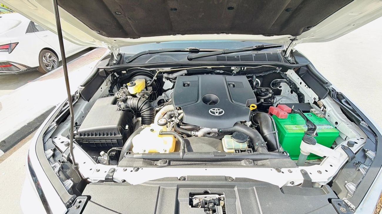 تويوتا فورتونر 2023 | 2.8L DIESEL ENGINE | AT | RHD | PUSH START ENGINE | PREMIUM LEATHER SEATS | DIGITAL ODOMETER