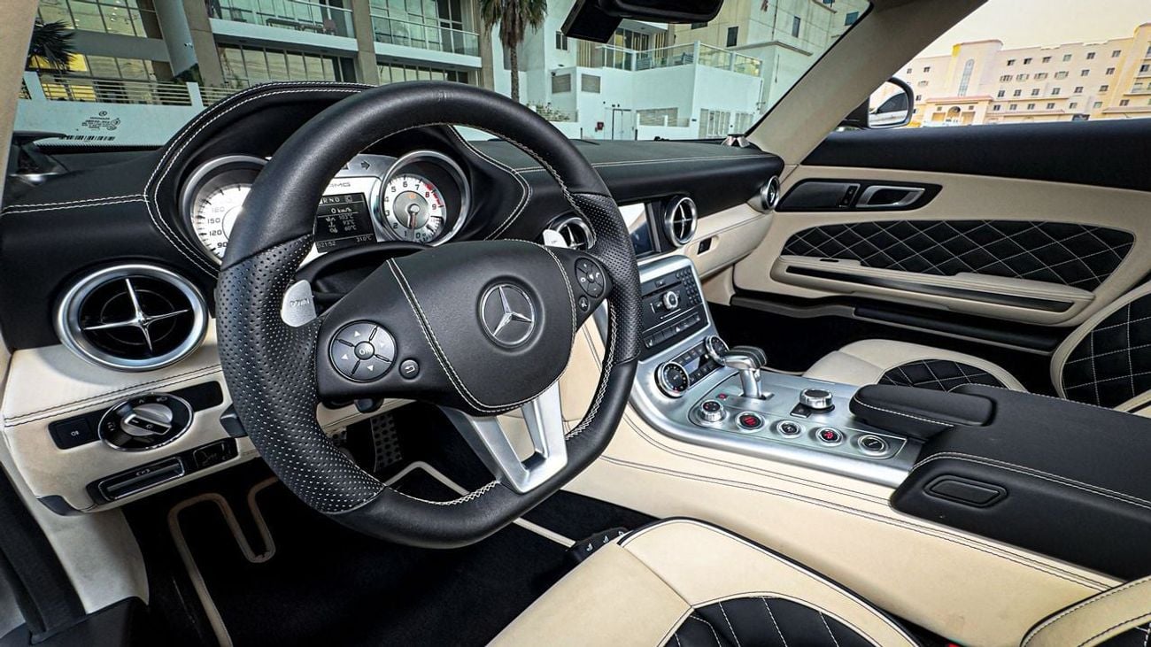 Mercedes-Benz SLS AMG GT 6.2L