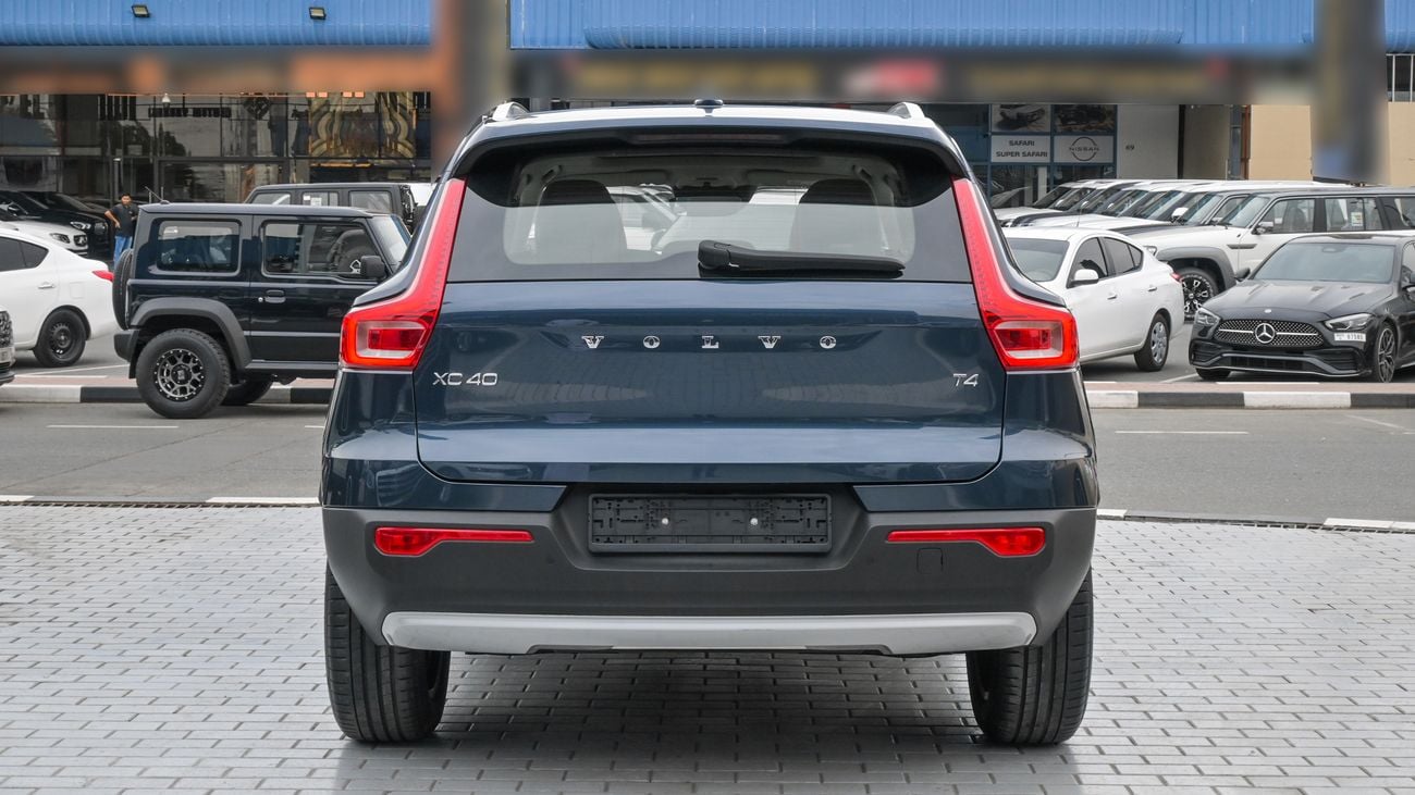 Volvo XC40 T4