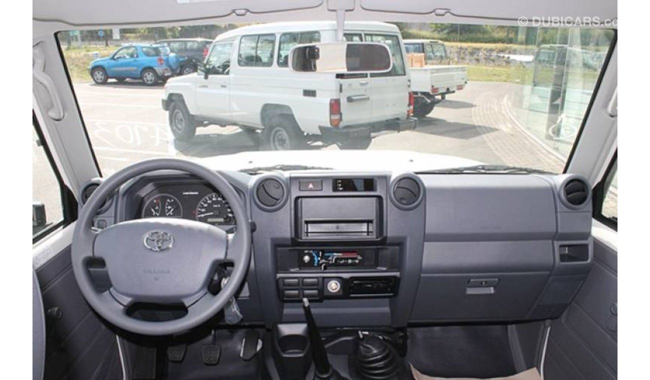 Toyota Land Cruiser Pick Up Diesel 4.2L V6 MT 2019 Model D/C ( EXPORT ONLY )