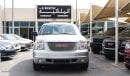 GMC Yukon GMC YOUKAN DENALI 2012 Gcc Specefecation Very Clean Inside And Out Side Without Accedent No Paint Fu